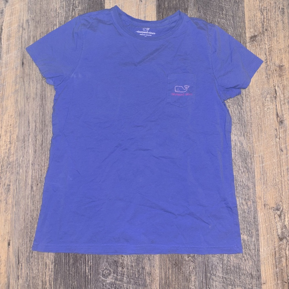 cute vineyard vines tshirt